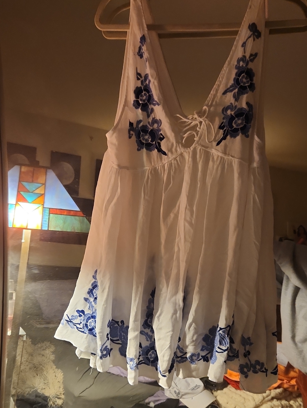 Free People Boho White Embroidered Floral V-Neck Tank Top Small